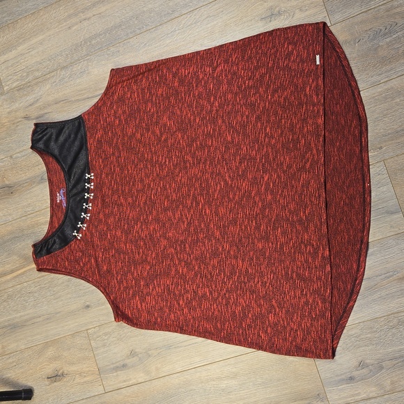 Mblm by Tess Holliday red & black rocker style hook & eye tank top, size 3X - Picture 3 of 9